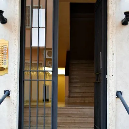 Apartment Alloggio Santi Rome